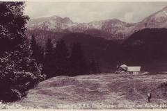 Haghütte Clubhütte SAC, Blick auf den Windenpass, um 1930. Aufnahme und Verlag von Hans Gross, St. Gallen, Nr. 1944