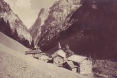 St. Martin im Calfeisental um 1925. Aufnahme von Friedrich Wilhelm Sprecher, Vättis